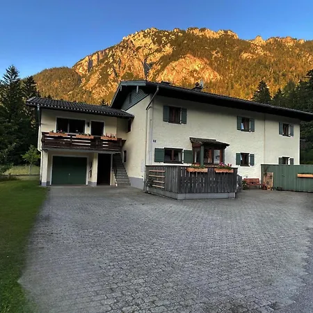 Waicher Bergblick Inkl. Chiemgaukarte 公寓 *